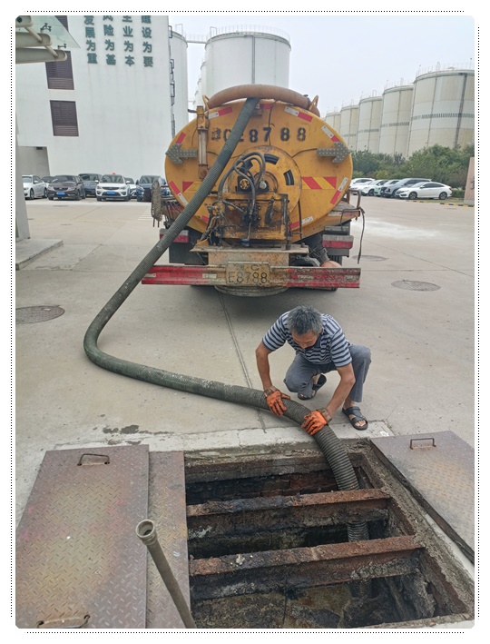 温宿隔油池清掏